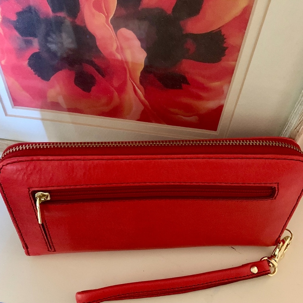 Fossil wristlet wallet